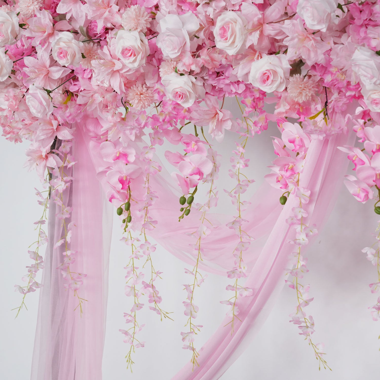Rose Backdrop Flower Arrangement 12 picture
